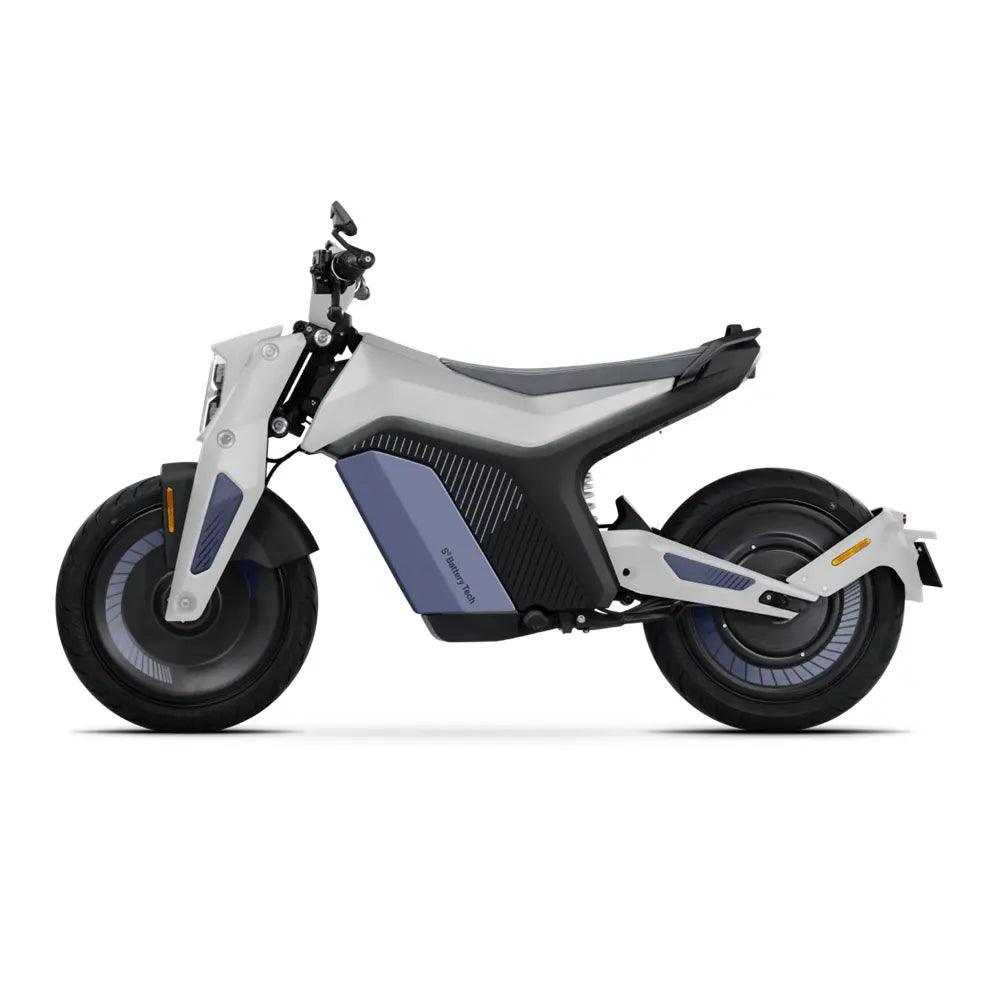 Naxeon I AM – Next-Gen Electric Performance: Speed & Endurance (115 km/h Speed | 180 km Range)