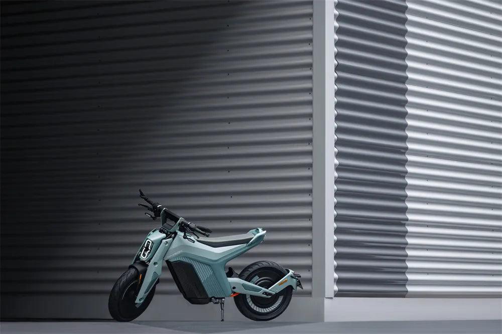 Naxeon I AM – Next-Gen Electric Performance: Speed & Endurance (115 km/h Speed | 180 km Range)